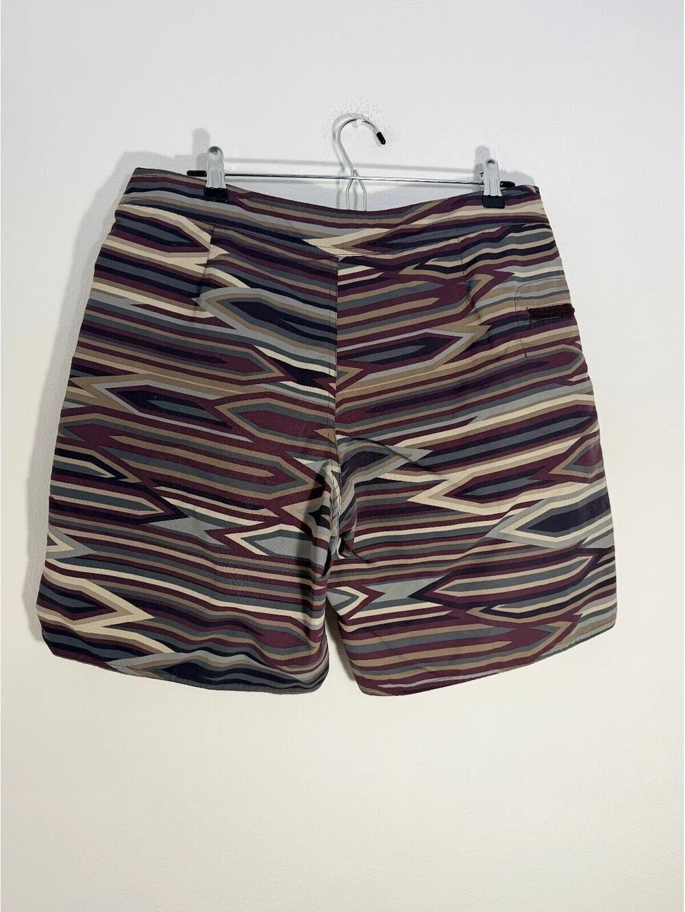 Patagonia Men's 34 Geometric Wavefarer Board Shorts Swim Trunks Surf